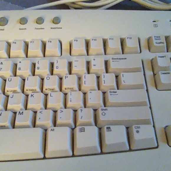 Microsoft Internet Keyboard - Picture 3 of 16